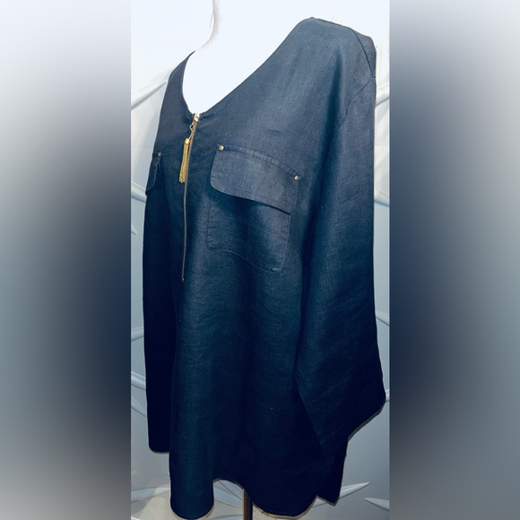 EUC Ellen Tracy SZ 2X navy blue 100% linen top w/gold accents/bust 54”, PTP 27” - Picture 7 of 10